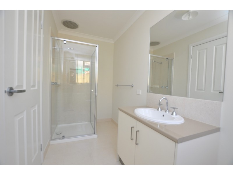 12 Comet Avenue, Truganina VIC 3029