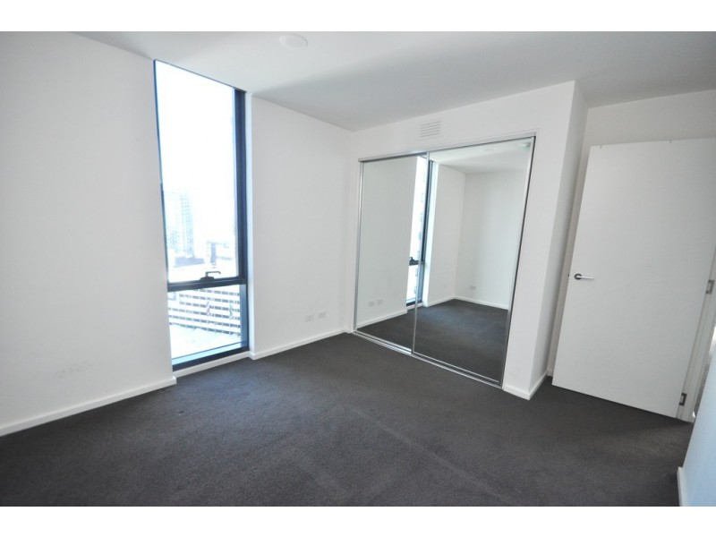 REF 24472/241 City Road, Southbank VIC 3006