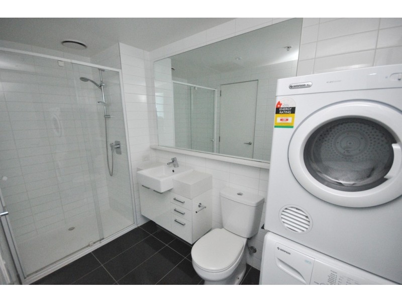 REF 24472/241 City Road, Southbank VIC 3006