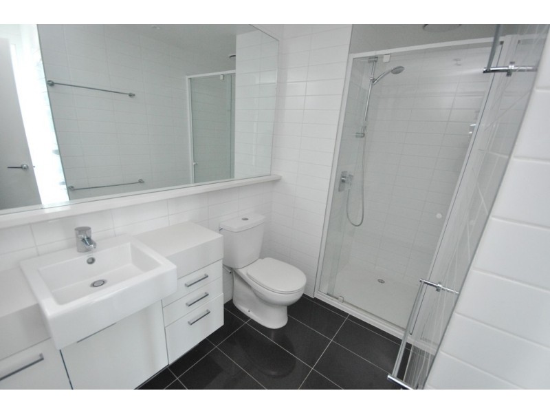 REF 24472/241 City Road, Southbank VIC 3006