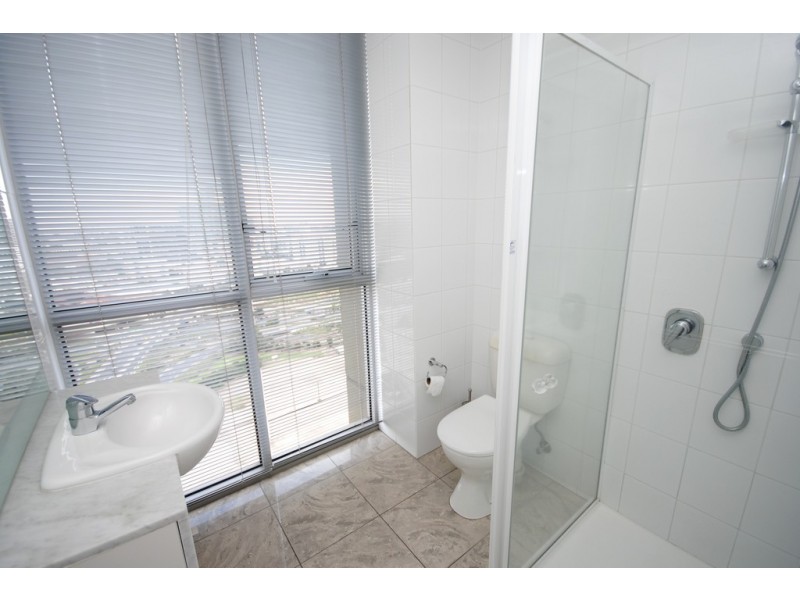 REF 24482/88 Kavanagh Street, Southbank VIC 3006