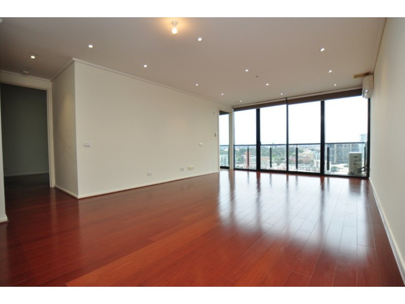 REF 24486/100 Kavanagh Street, Southbank VIC 3006