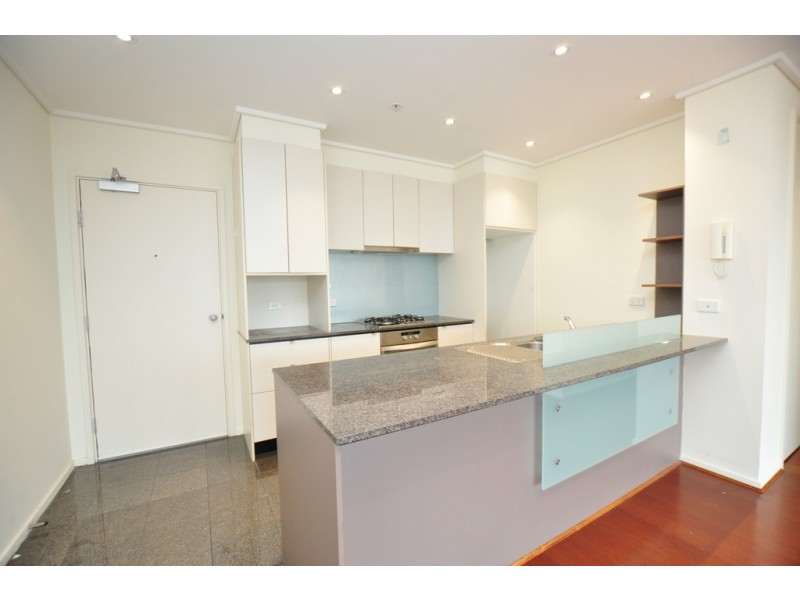 REF 24486/100 Kavanagh Street, Southbank VIC 3006