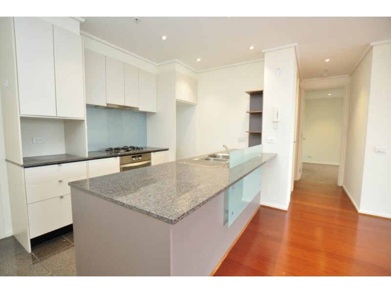 REF 24486/100 Kavanagh Street, Southbank VIC 3006