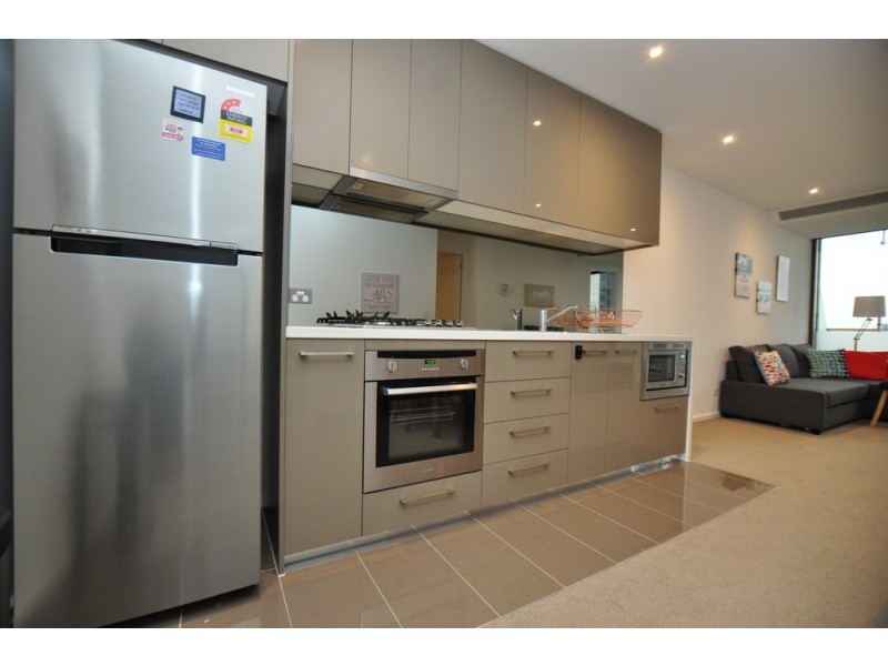 REF 24485/118 Kavanagh Street, Southbank VIC 3006