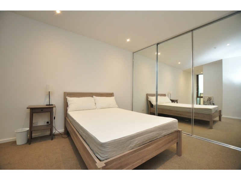 REF 24485/118 Kavanagh Street, Southbank VIC 3006