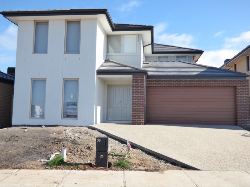 38 Rothbury Parkway, Williams Landing VIC 3027