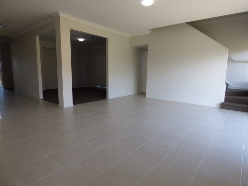 38 Rothbury Parkway, Williams Landing VIC 3027