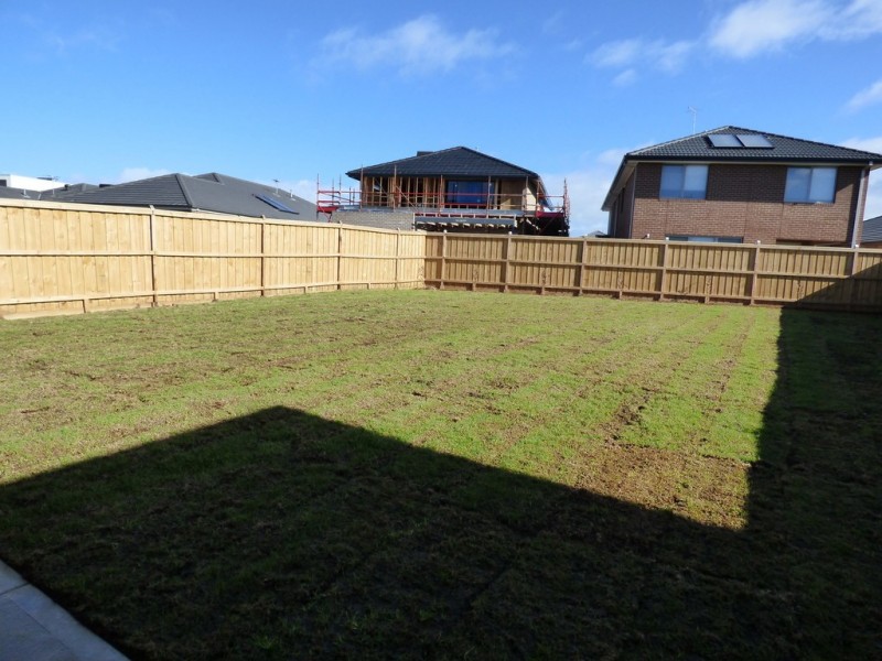 38 Rothbury Parkway, Williams Landing VIC 3027