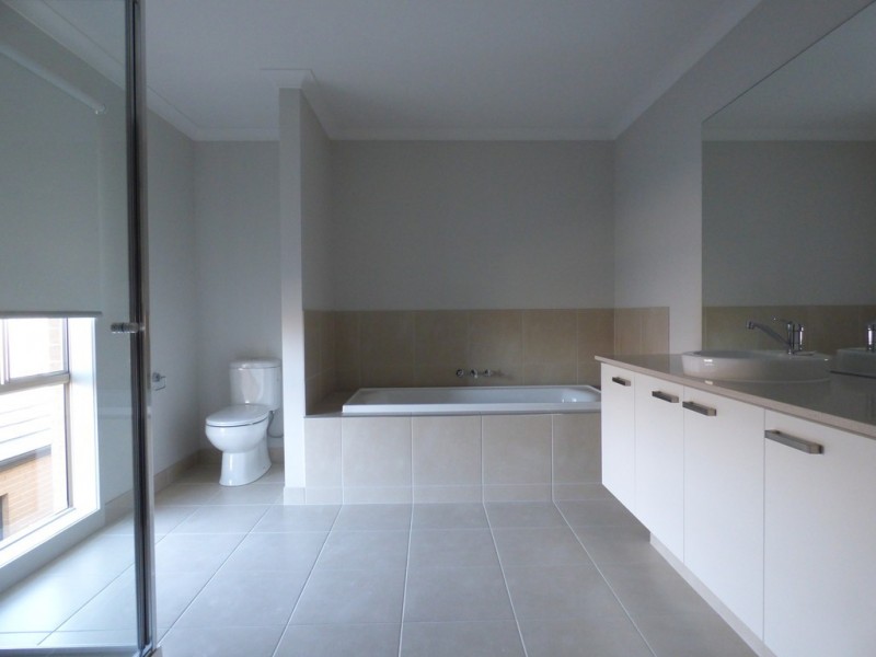 38 Rothbury Parkway, Williams Landing VIC 3027