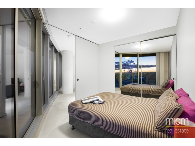 1601/241 Harbour Esplanade, Docklands VIC 3008