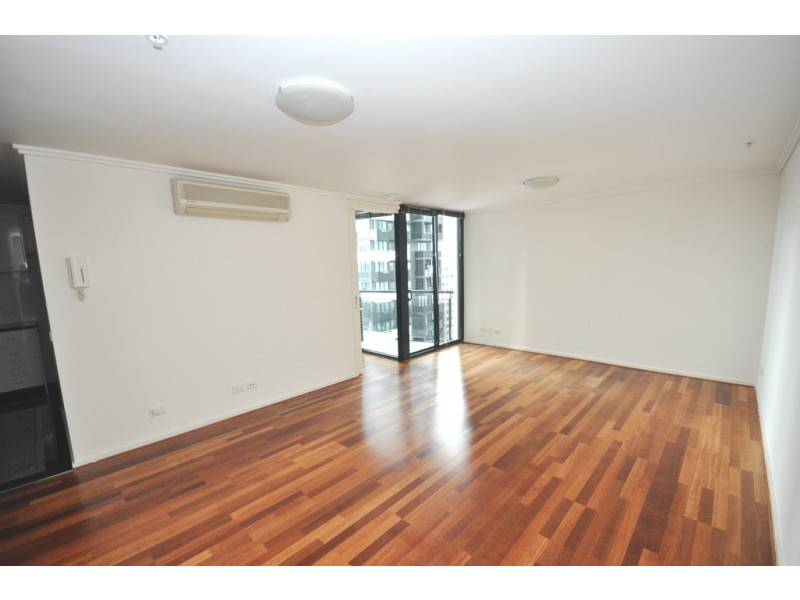 REF 24489/22 Kavanagh Street, Southbank VIC 3006