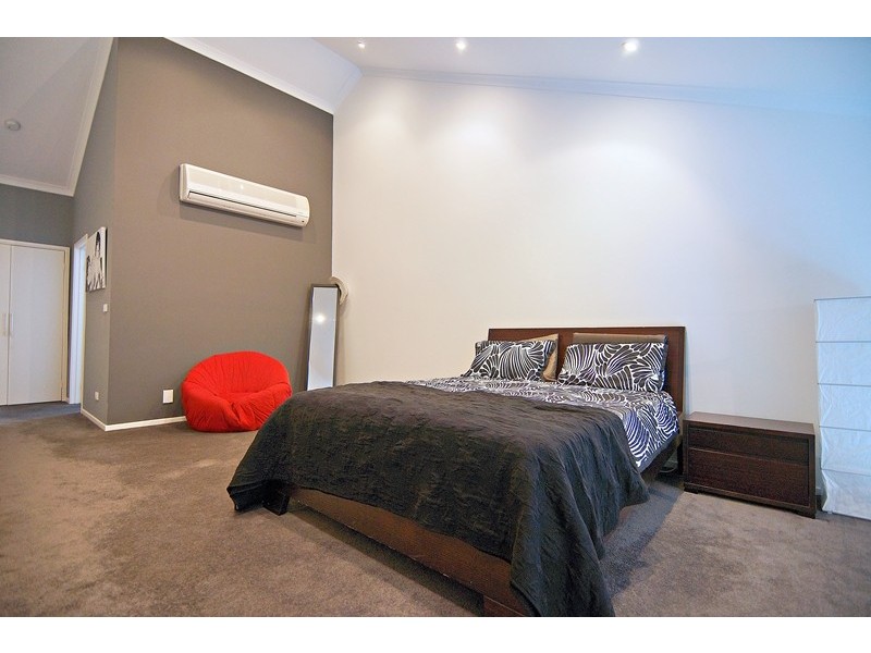 15 Nicholson Place, Melbourne VIC 3000