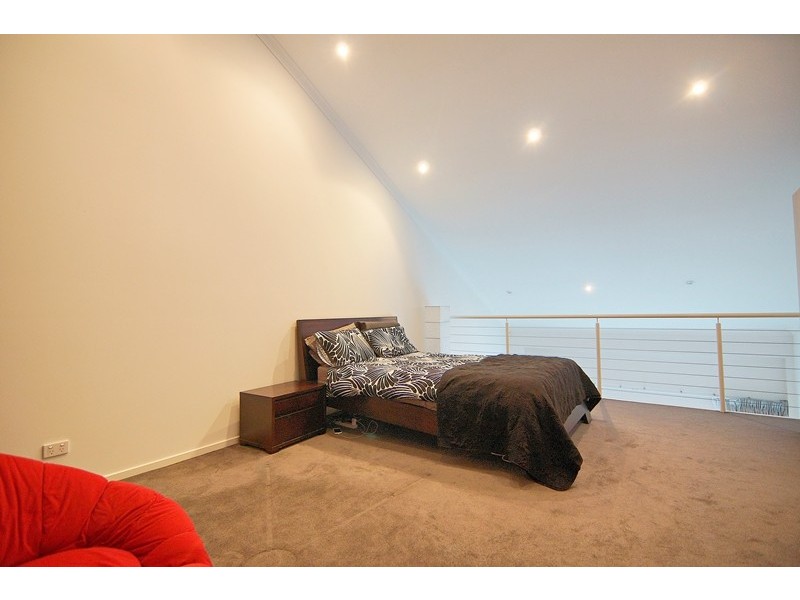 15 Nicholson Place, Melbourne VIC 3000