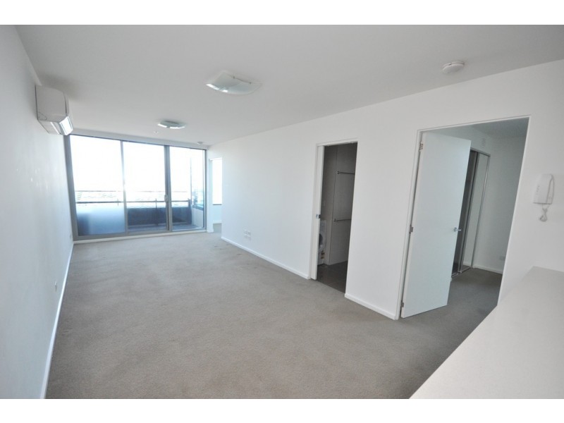 REF 24506/241 City Road, Southbank VIC 3006