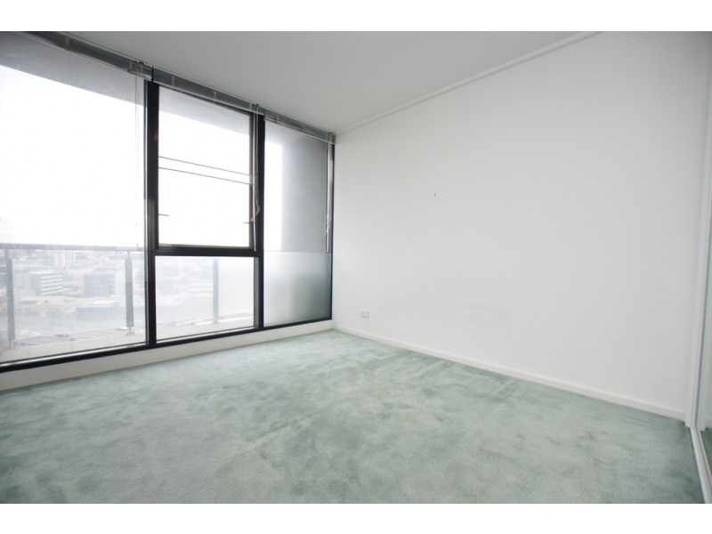 REF 24508/99 Whiteman Street, Southbank VIC 3006