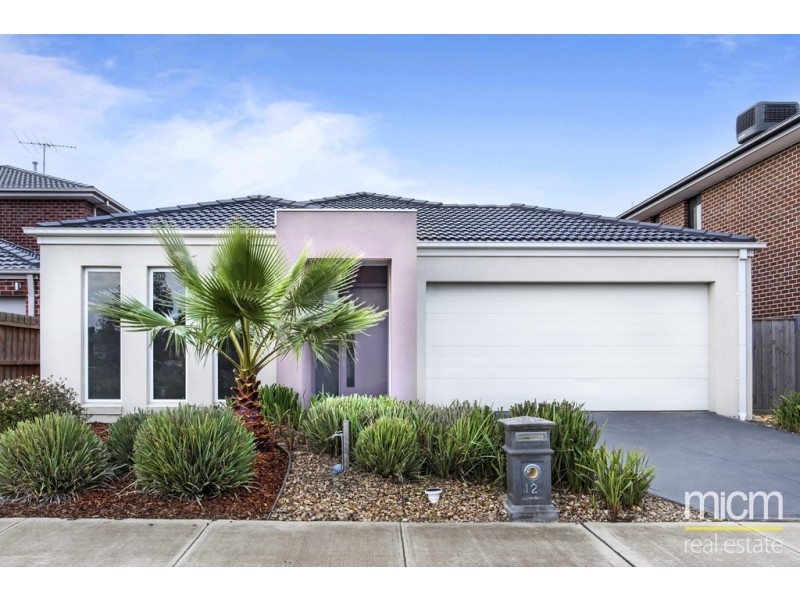 12 Umbrella Way, Point Cook VIC 3030