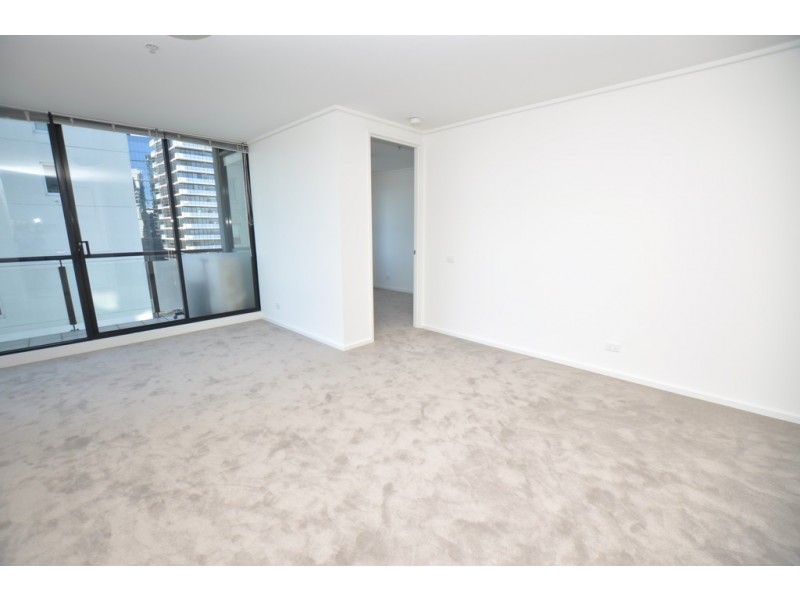 REF 24516/99 Whiteman Street, Southbank VIC 3006