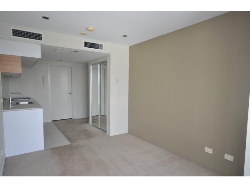 2610B/100 Harbour Esplanade, Docklands VIC 3008