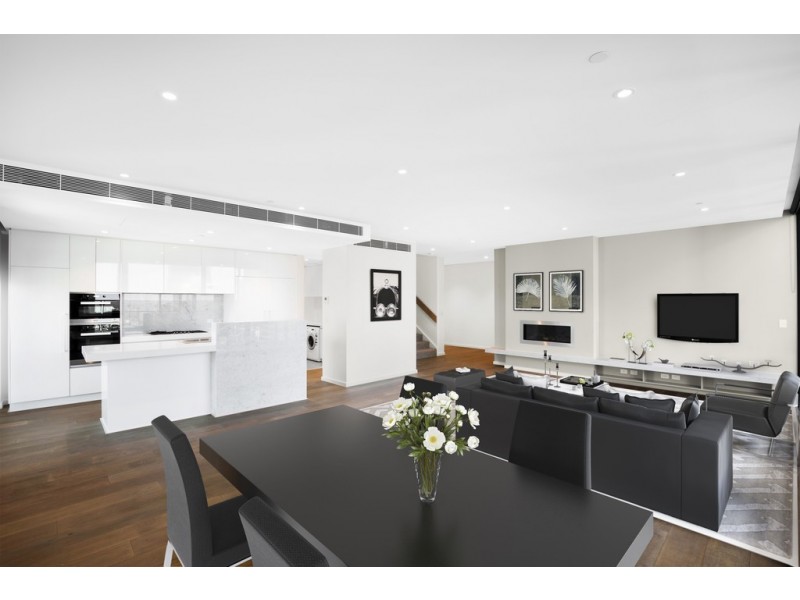 REF 24527/618 Lonsdale Street, Melbourne VIC 3000