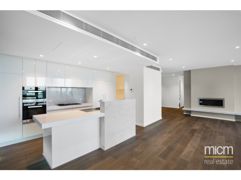 REF 24527/618 Lonsdale Street, Melbourne VIC 3000