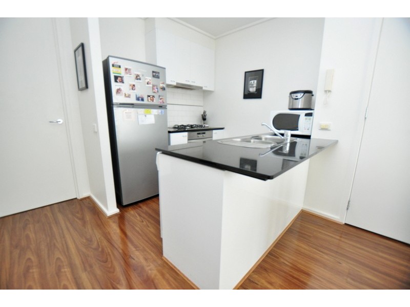 REF 24530/99 Whiteman Street, Southbank VIC 3006