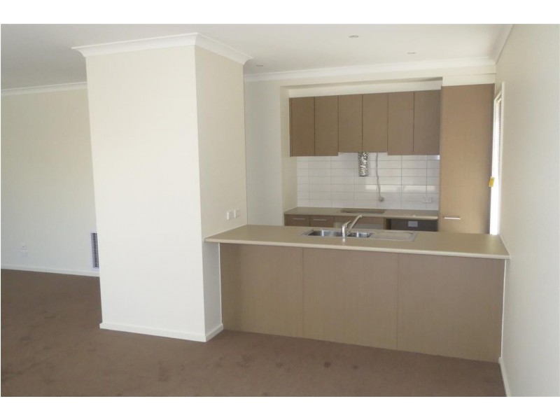 55 Barnstormer Boulevard, Point Cook VIC 3030