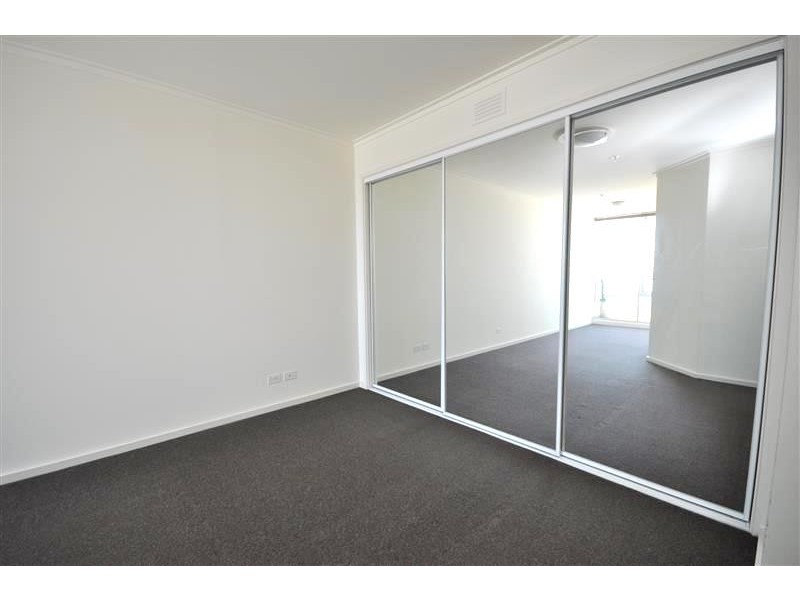 REF 24544/63 Whiteman Street, Southbank VIC 3006