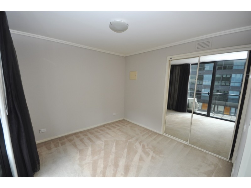 REF 24547/22 Kavanagh Street, Southbank VIC 3006