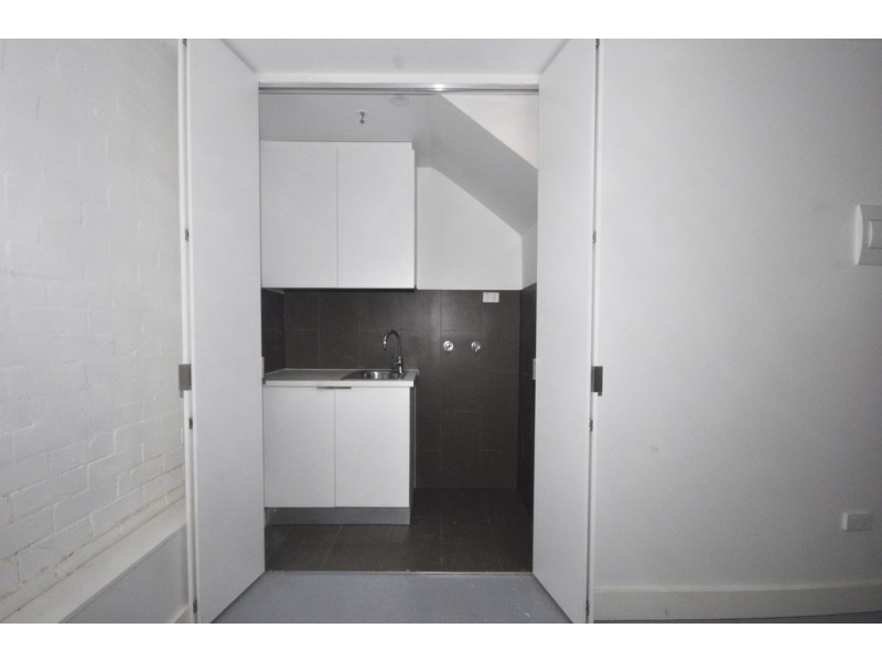 2/28 Ireland Street, West Melbourne VIC 3003