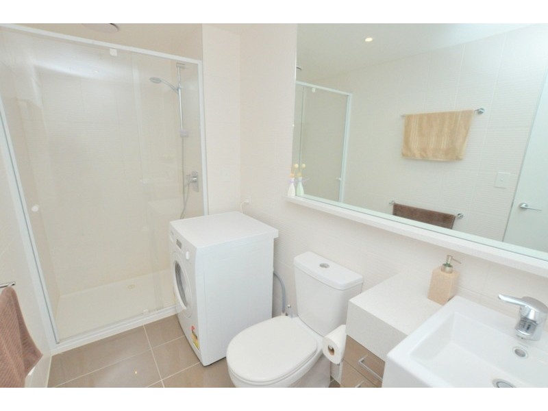 REF 24551/241 City Road, Southbank VIC 3006