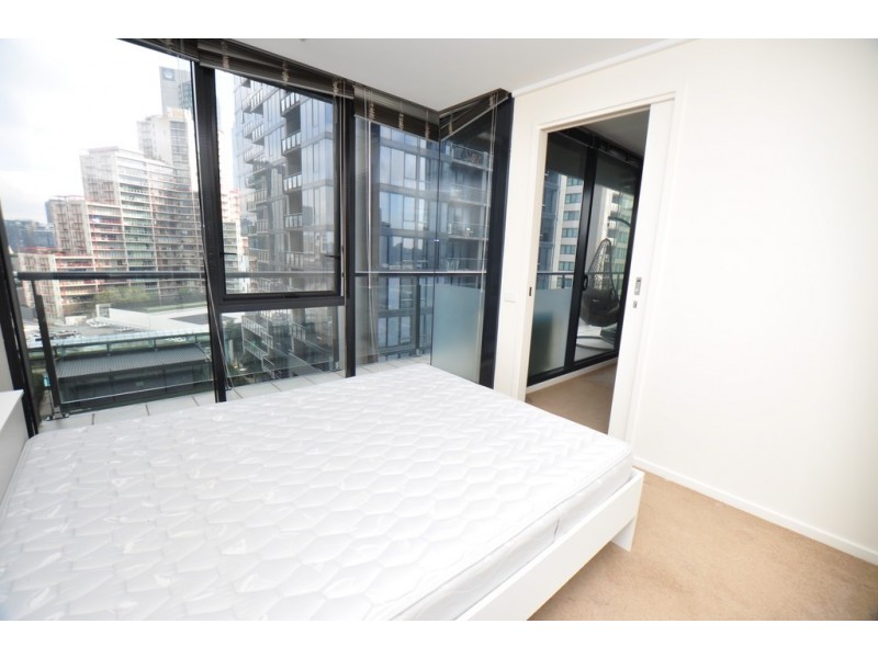 REF 24564/100 Kavanagh Street, Southbank VIC 3006