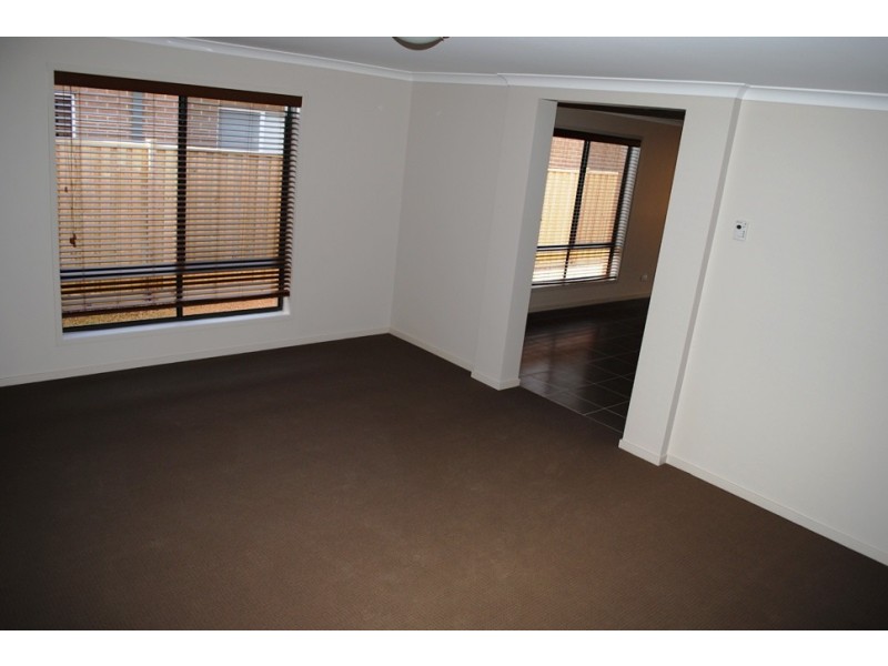 44 Campaspe Way, Point Cook VIC 3030