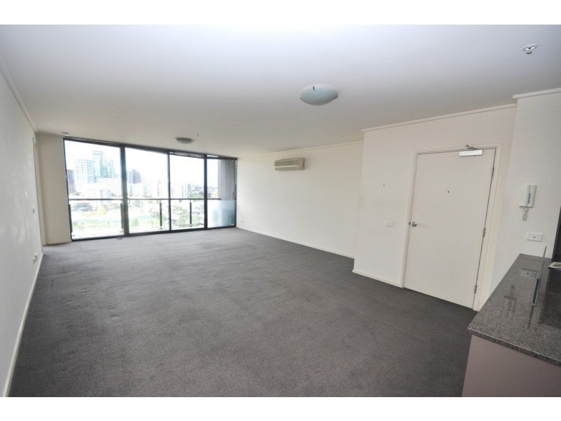 REF 24572/100 Kavanagh Street, Southbank VIC 3006