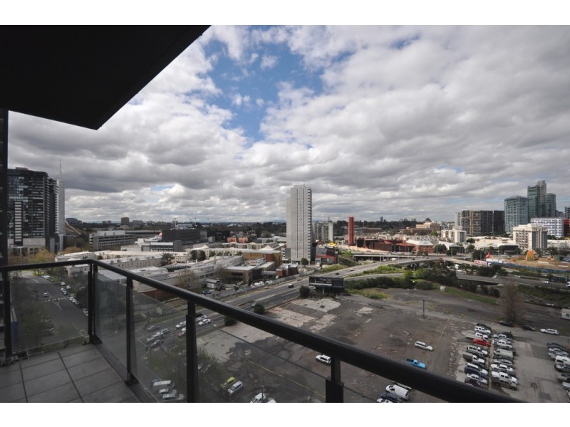 REF 24572/100 Kavanagh Street, Southbank VIC 3006