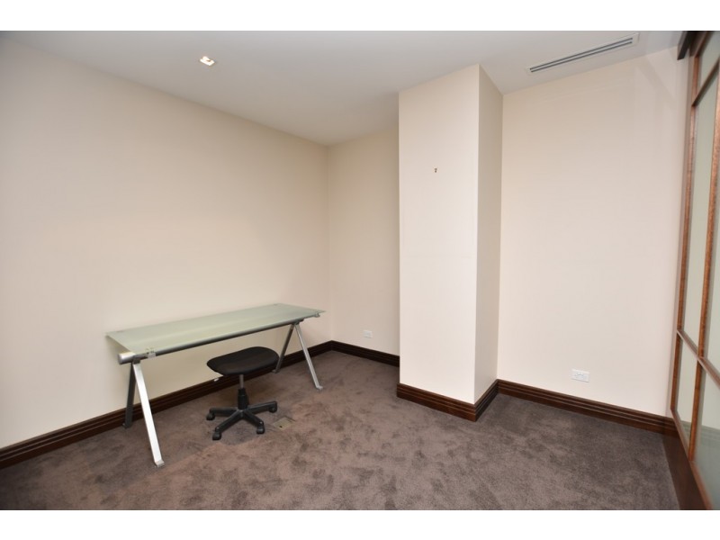 703A/430 St Kilda Road, Melbourne VIC 3004