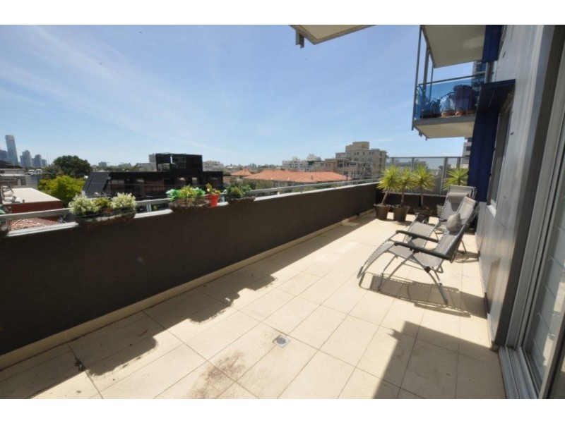 302/52 Dow Street, Port Melbourne VIC 3207