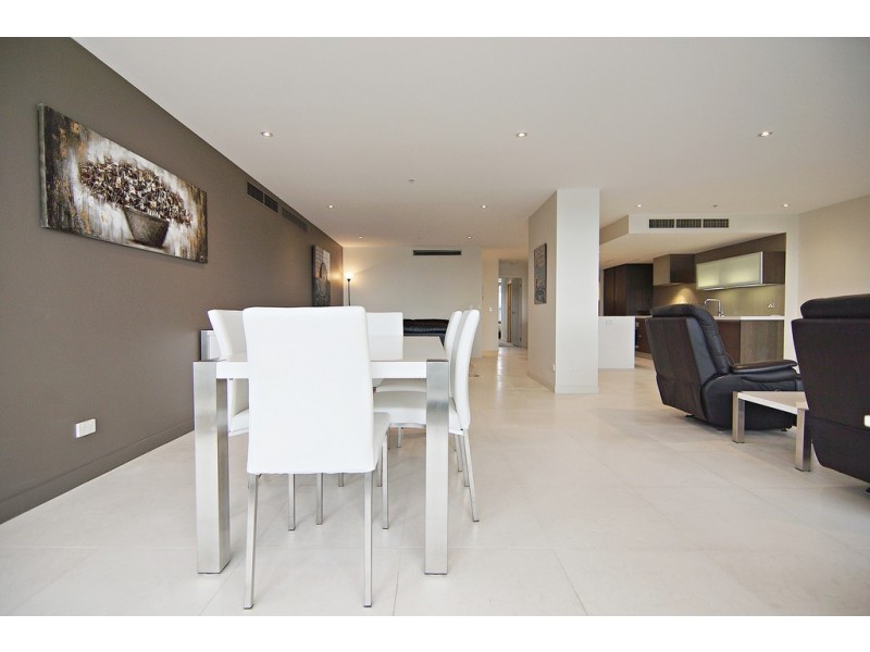 1608/100 Harbour Esplanade, Docklands VIC 3008