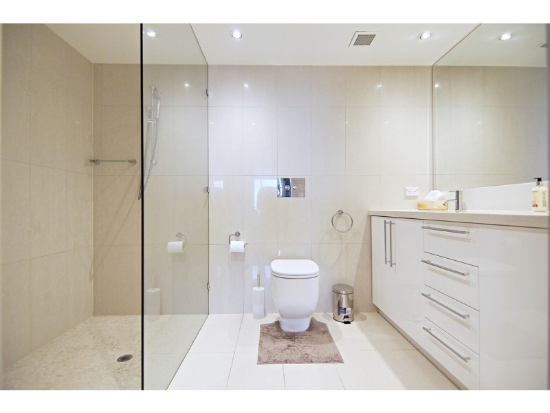 1608/100 Harbour Esplanade, Docklands VIC 3008