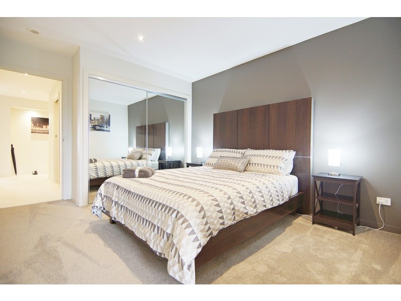 1608/100 Harbour Esplanade, Docklands VIC 3008
