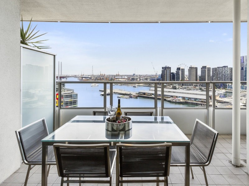 1608/100 Harbour Esplanade, Docklands VIC 3008