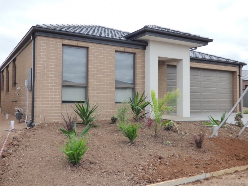 19 Elsham Grove, Truganina VIC 3029