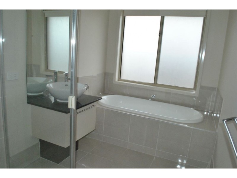 10 Castor Street, Williams Landing VIC 3027