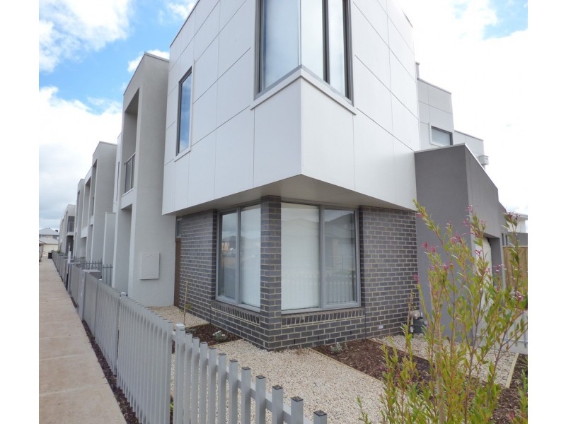 29 Grantham Walk, Williams Landing VIC 3027