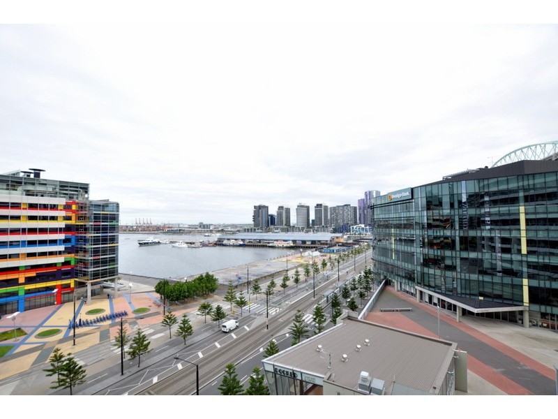 904/100 Harbour Esplanade, Docklands VIC 3008