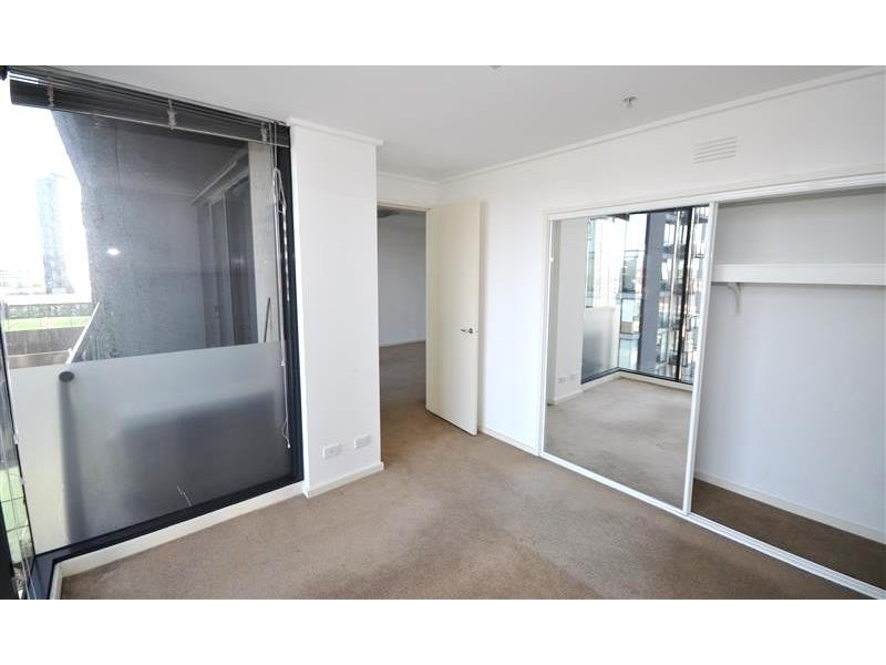 REF 24592/173 City Road, Southbank VIC 3006