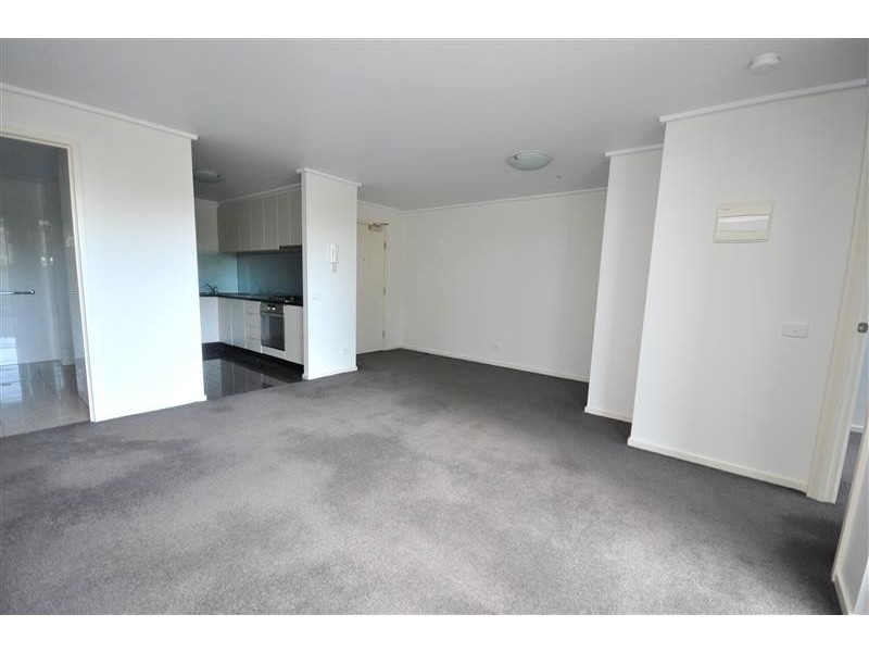 REF 24593/100 Kavanagh Street, Southbank VIC 3006