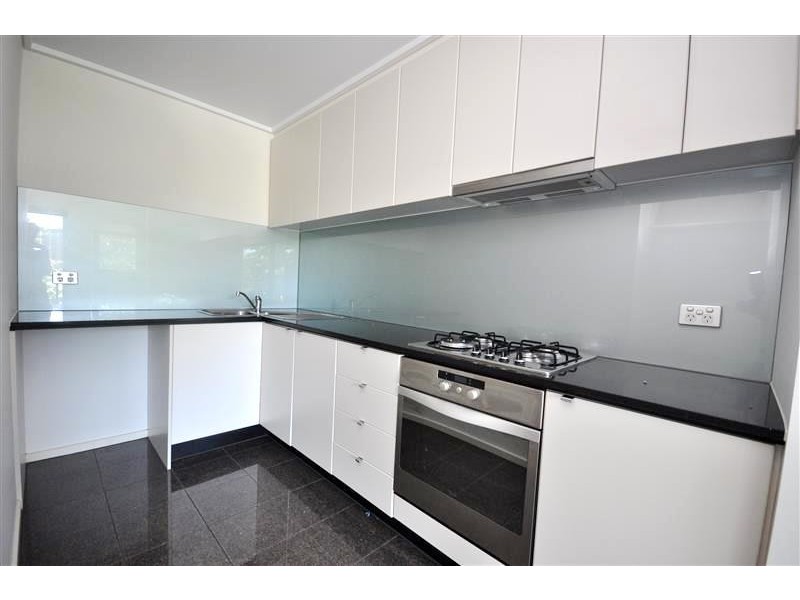 REF 24593/100 Kavanagh Street, Southbank VIC 3006