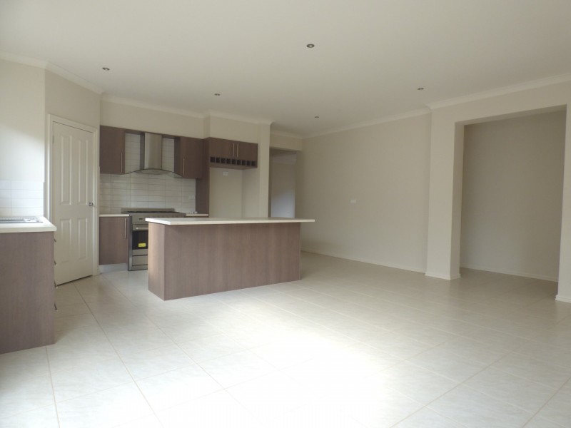 16 Spinifex Street, Point Cook VIC 3030
