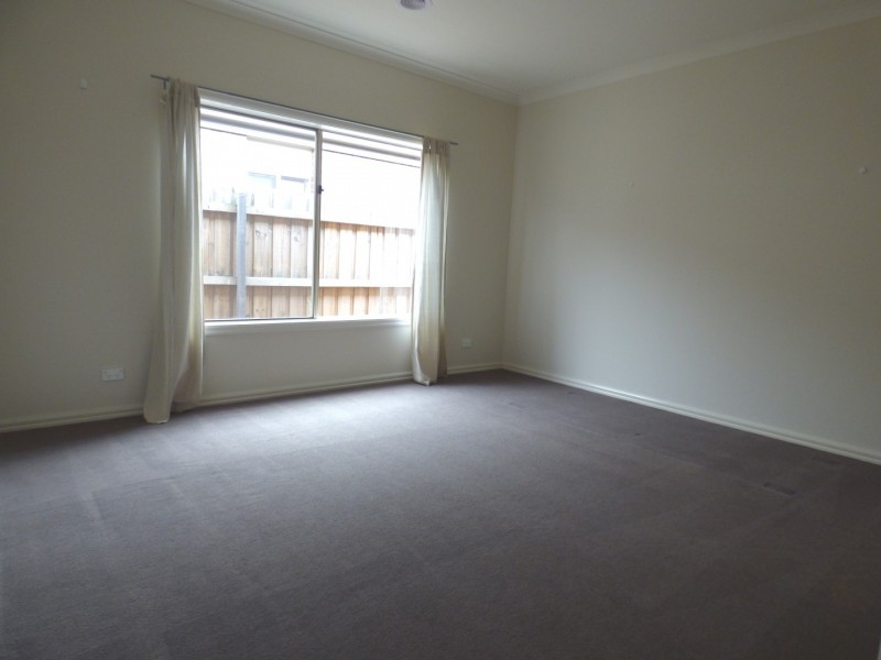 16 Spinifex Street, Point Cook VIC 3030